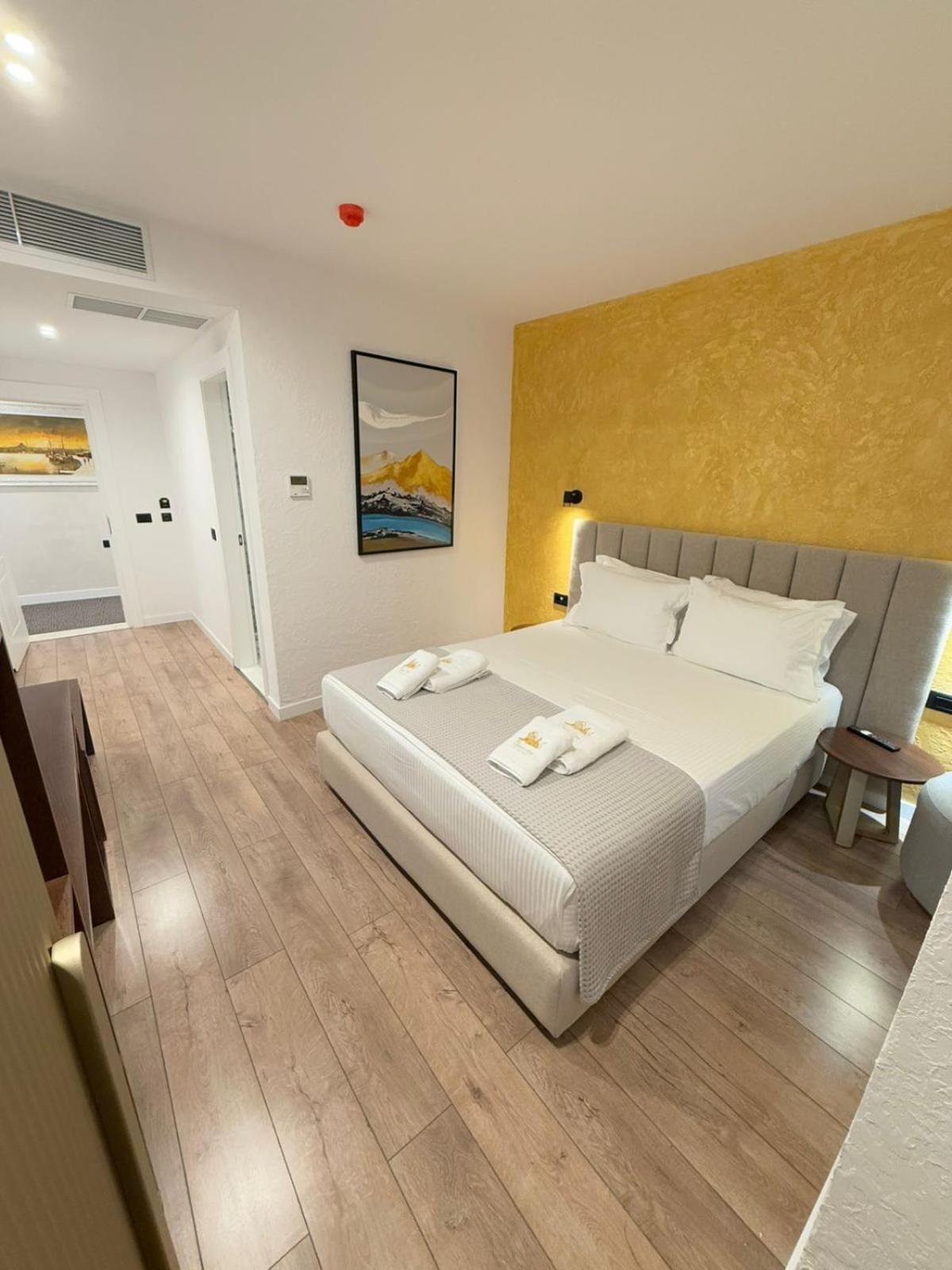 The Queen'S Lion Premium Hotel Sarande Exterior photo