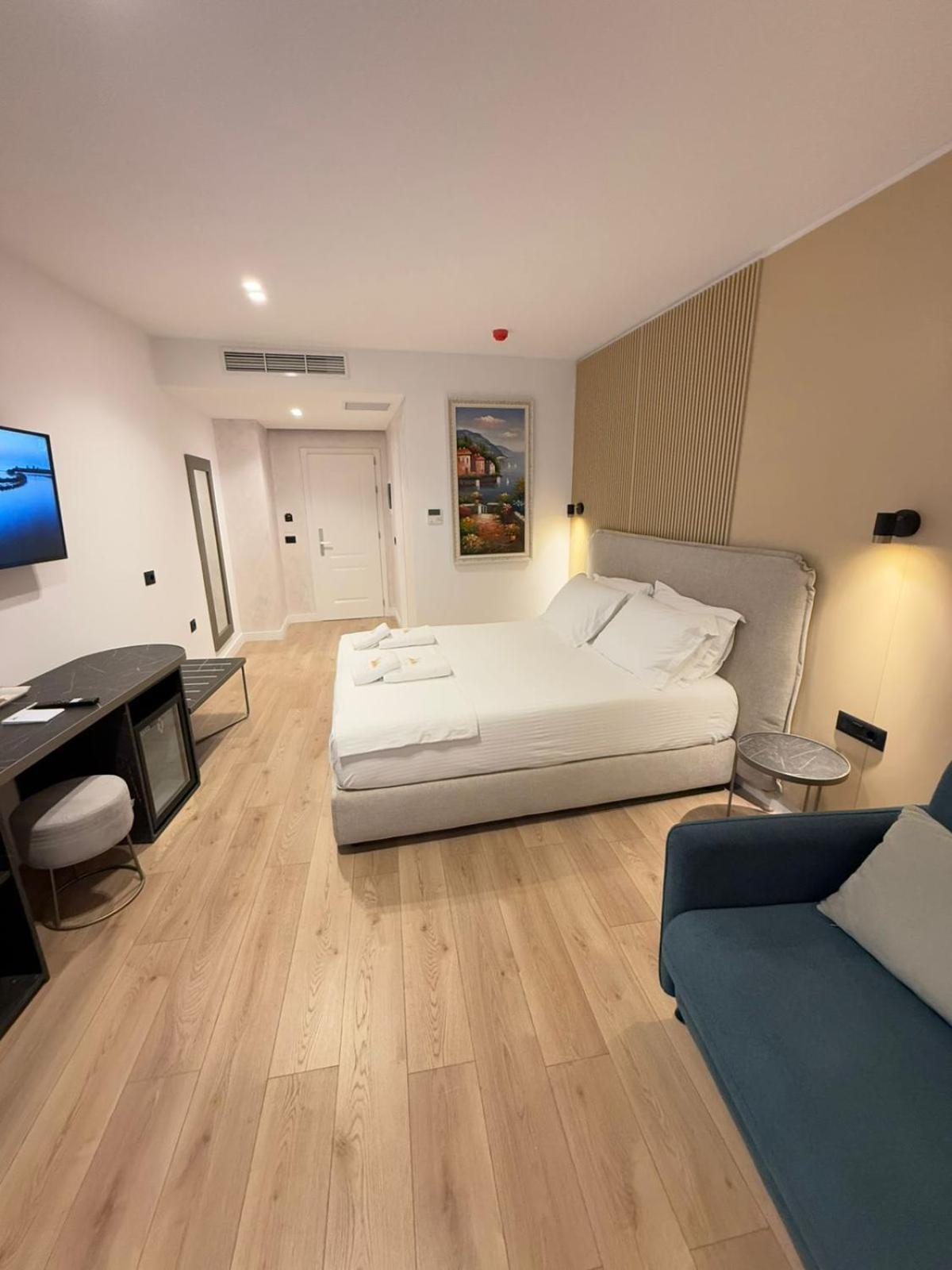 The Queen'S Lion Premium Hotel Sarande Exterior photo