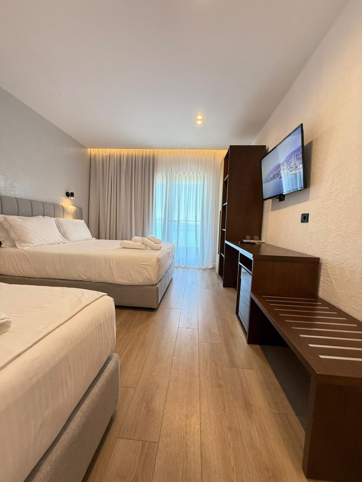 The Queen'S Lion Premium Hotel Sarande Exterior photo